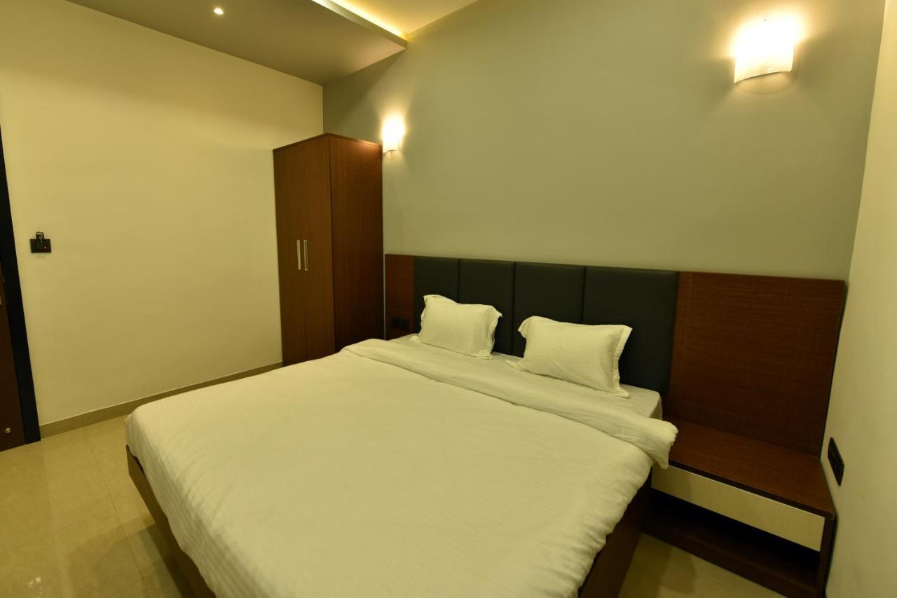 Hotel Nikhil Regency Bhilai Bagian luar foto